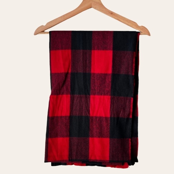TORRID Blanket Scarf- Buffalo Check Red and Black New without tags.🧣 - Picture 7 of 8